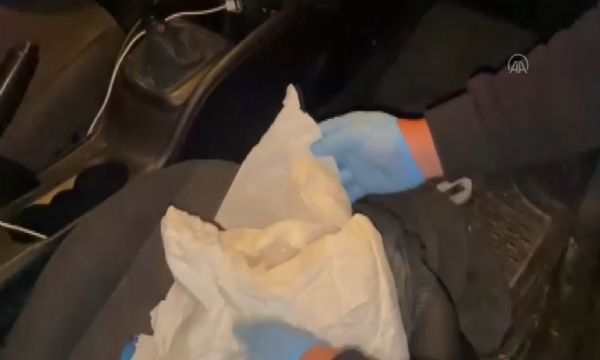 Uyuşturucu kuryesi Layka'dan kaçamadı!